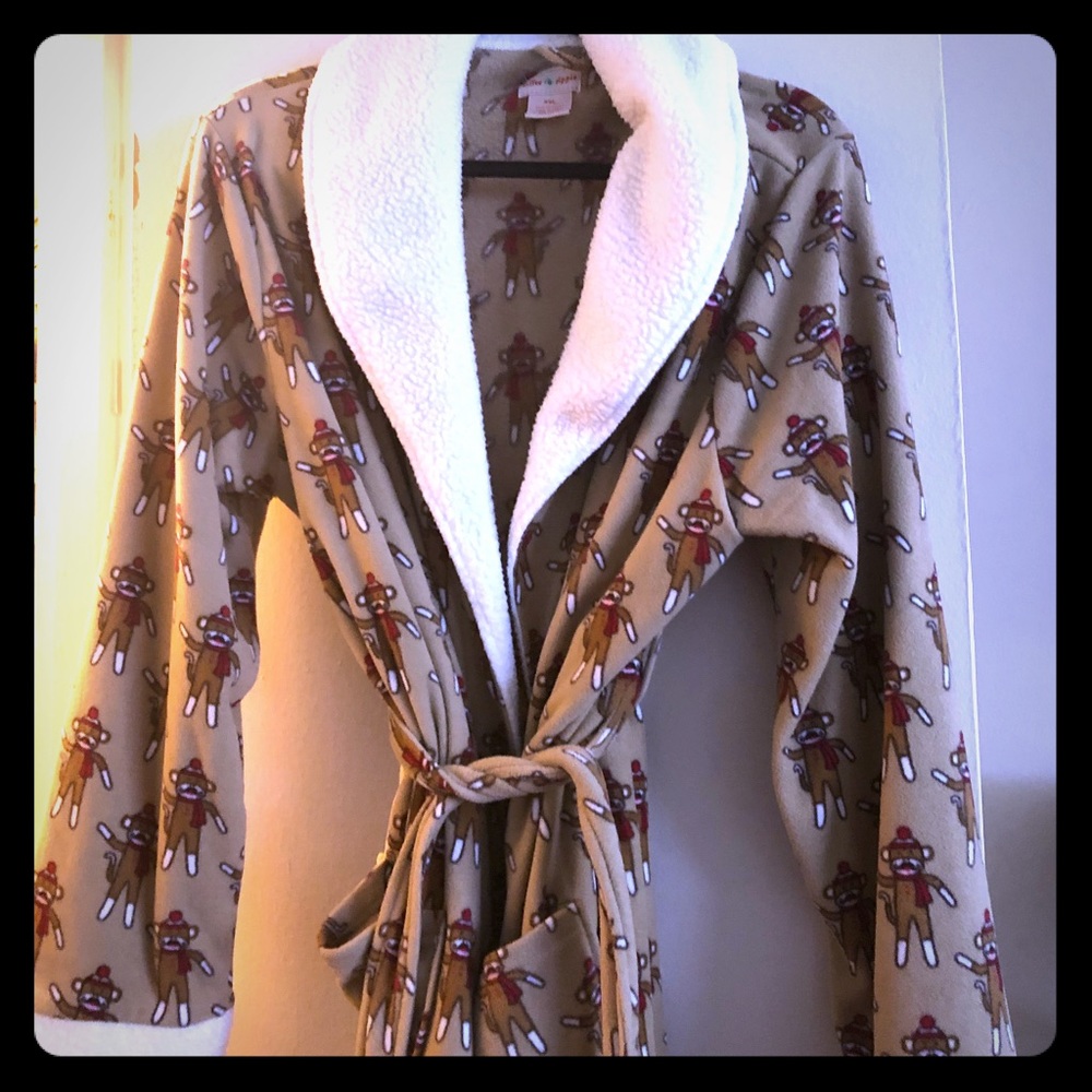 Adorable Sock Money Robe!